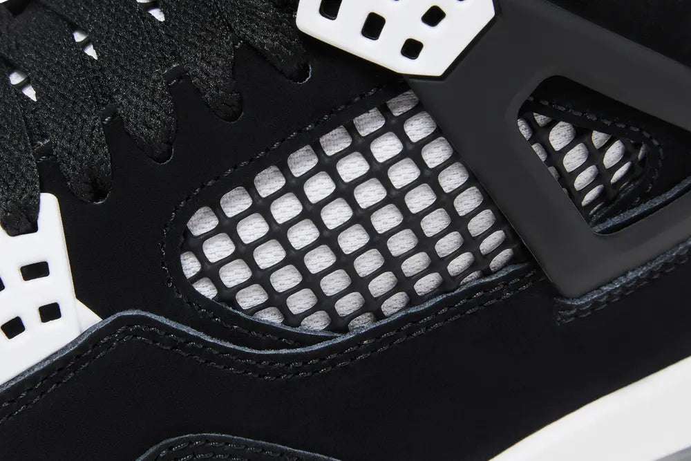 Jordan 4 Retro "White Thunder"
